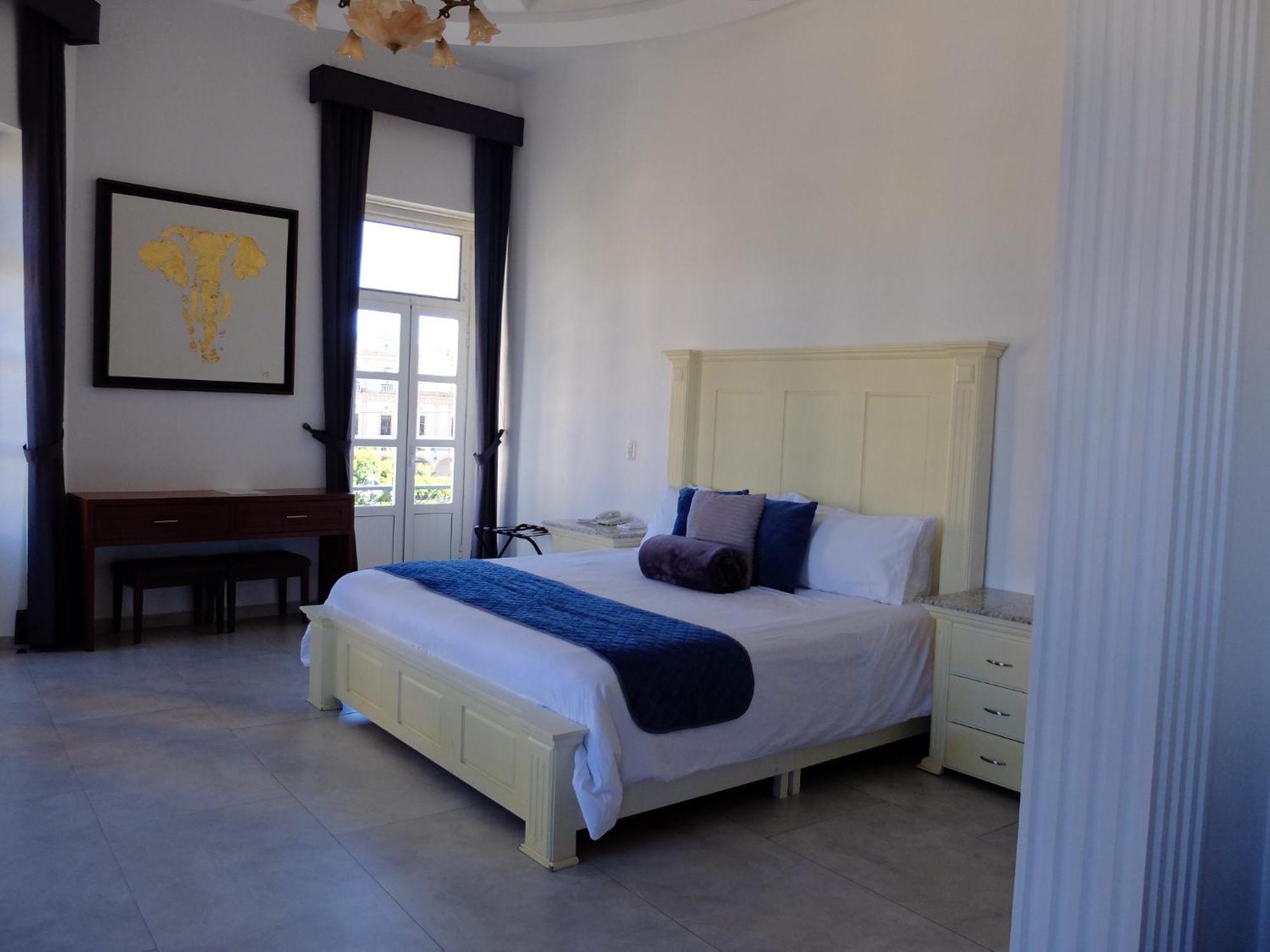 Hotel Estancia Real Tepatitlán de Morelos Exteriör bild